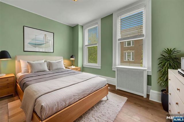 200-202 Oak Street, Weehawken, NJ 07086