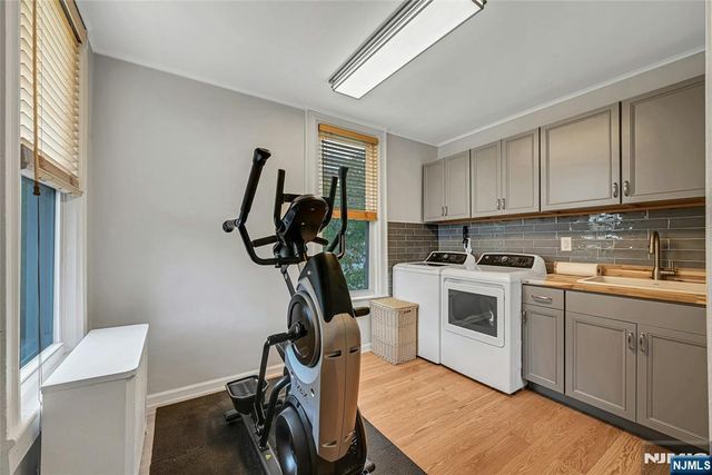 200-202 Oak Street, Weehawken, NJ 07086