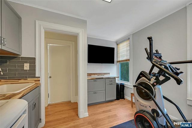 200-202 Oak Street, Weehawken, NJ 07086