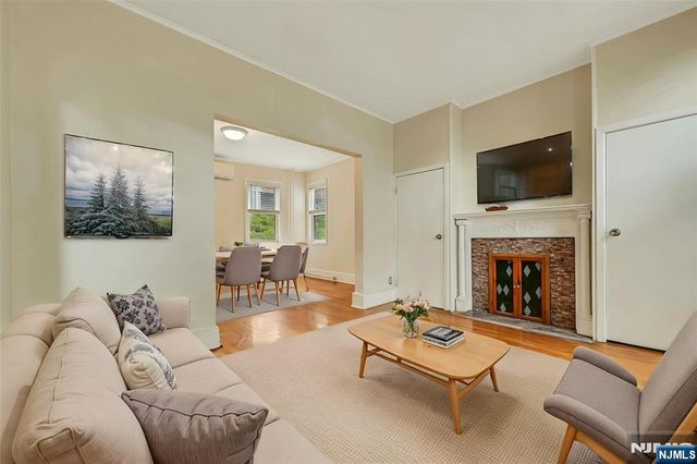 200-202 Oak Street, Weehawken, NJ 07086