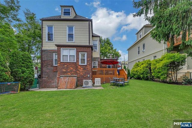 200-202 Oak Street, Weehawken, NJ 07086