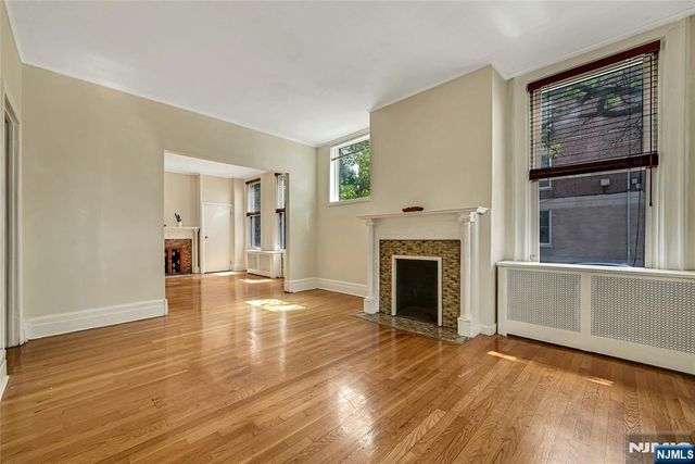 200-202 Oak Street, Weehawken, NJ 07086