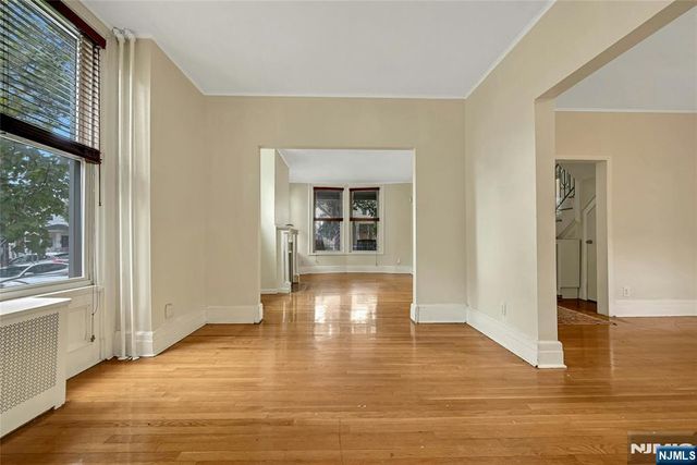 200-202 Oak Street, Weehawken, NJ 07086