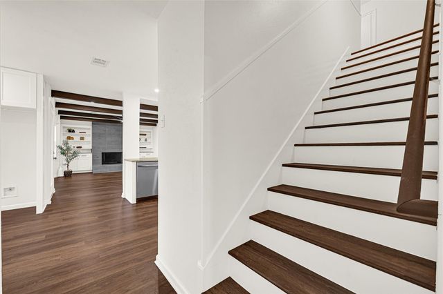 435 Bayou View Drive, El Lago, TX 77586