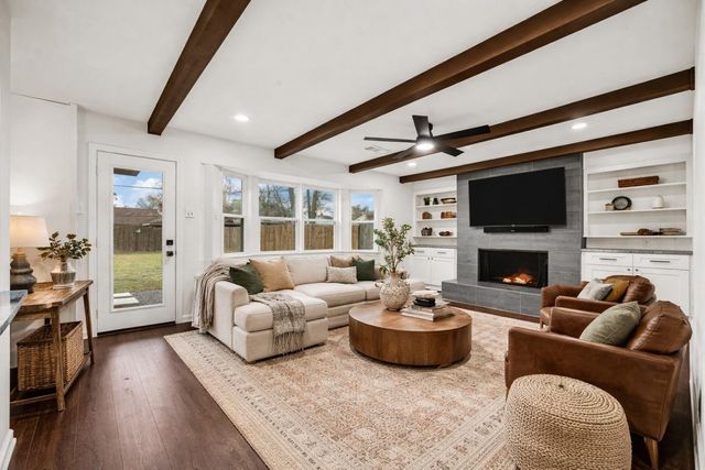 435 Bayou View Drive, El Lago, TX 77586