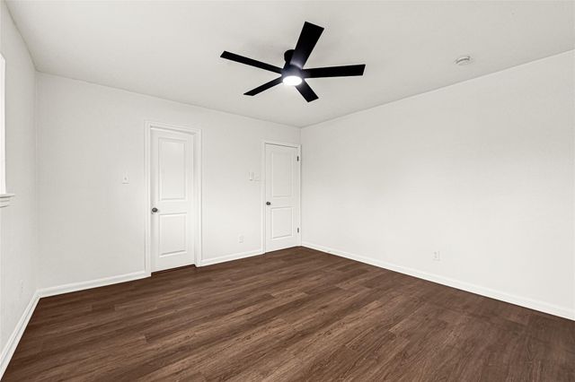 435 Bayou View Drive, El Lago, TX 77586