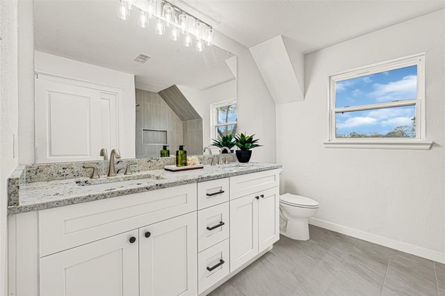 435 Bayou View Drive, El Lago, TX 77586