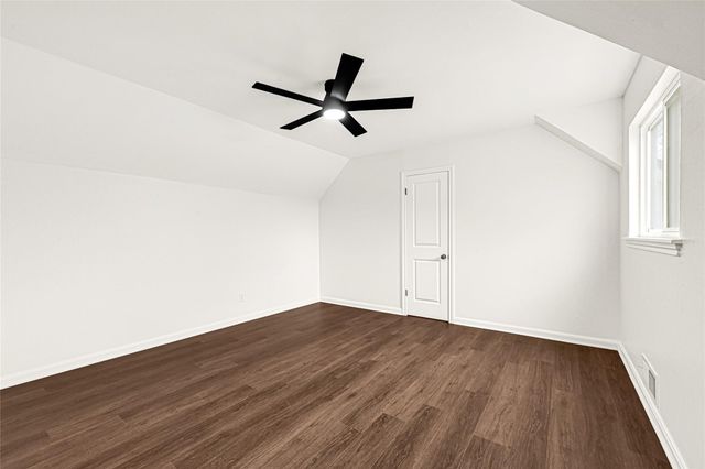 435 Bayou View Drive, El Lago, TX 77586