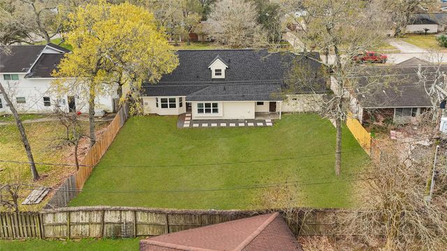 435 Bayou View Drive, El Lago, TX 77586