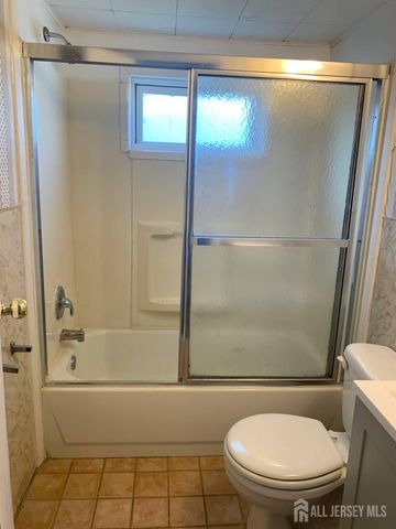 11 S Pelham Avenue, Edison, NJ 08344