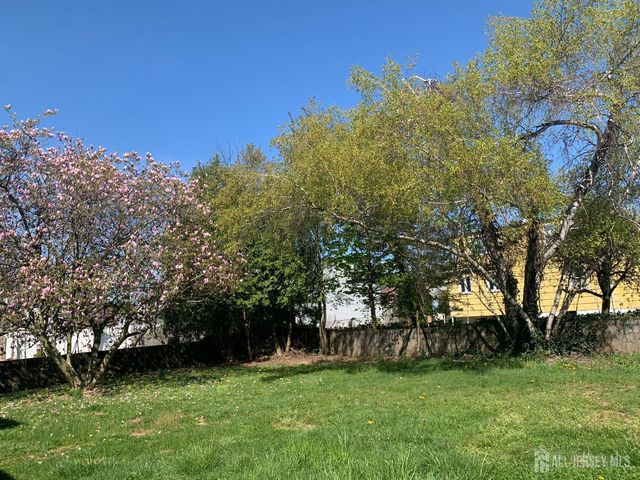 11 S Pelham Avenue, Edison, NJ 08344