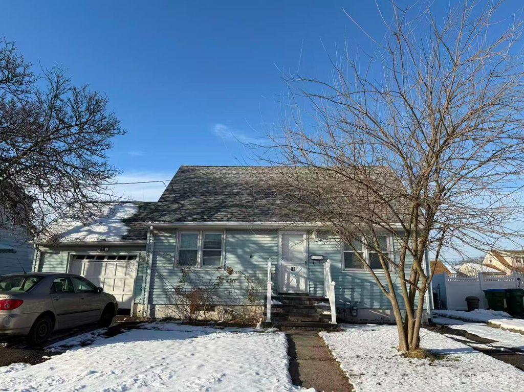 11 S Pelham Avenue, Edison, NJ 08344