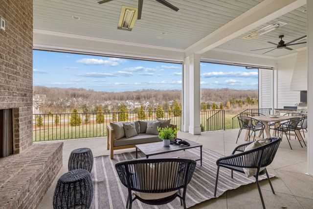 8729 Weller Ln, College Grove, TN 37046