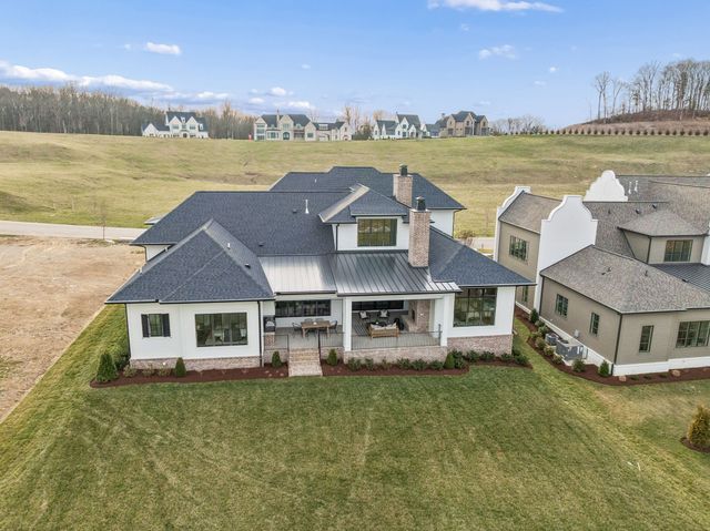 8729 Weller Ln, College Grove, TN 37046