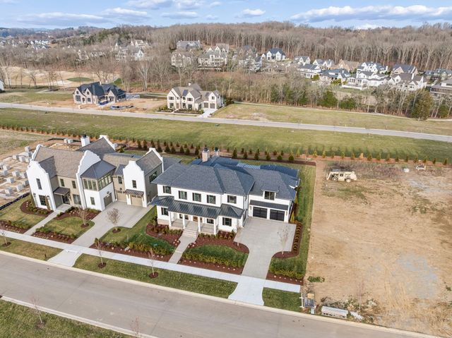 8729 Weller Ln, College Grove, TN 37046