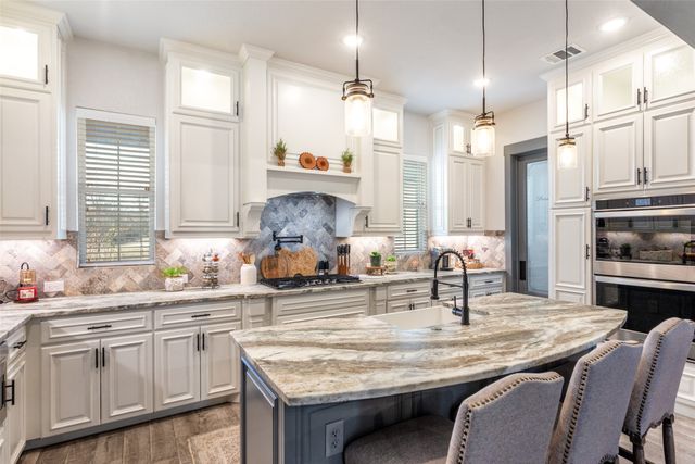 216 Deer Glade Court, Azle, TX 76020