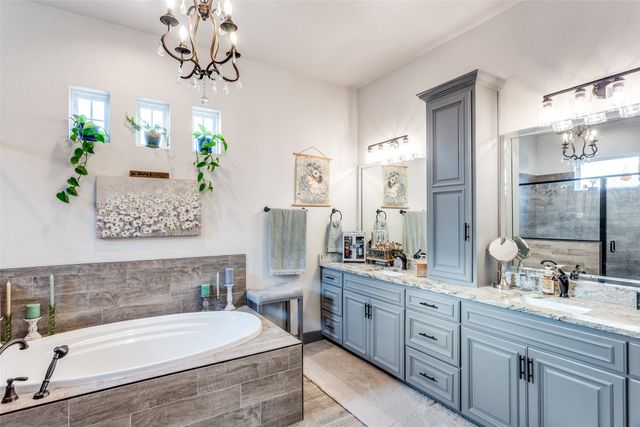 216 Deer Glade Court, Azle, TX 76020