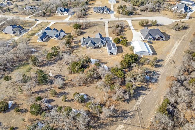 216 Deer Glade Court, Azle, TX 76020