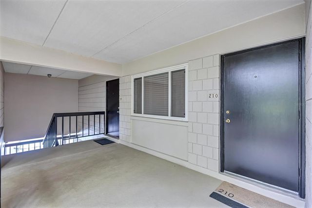 3232 S MACDILL AVENUE 210, Tampa, FL 33629