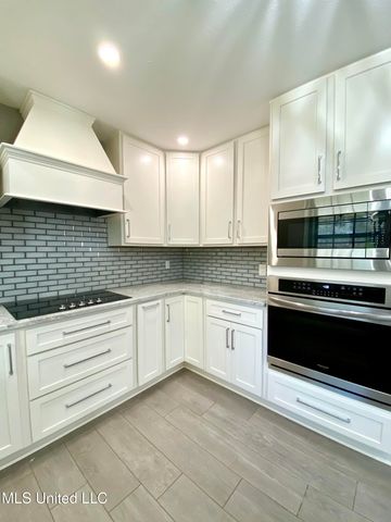 107 W Lakeshore Drive, Carriere, MS 39426