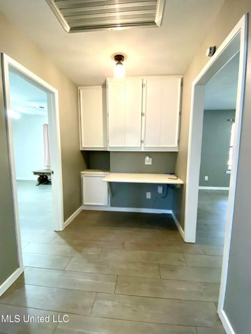 107 W Lakeshore Drive, Carriere, MS 39426