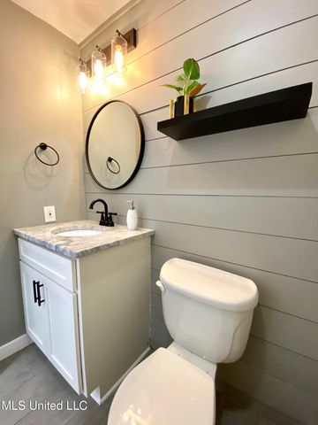 107 W Lakeshore Drive, Carriere, MS 39426