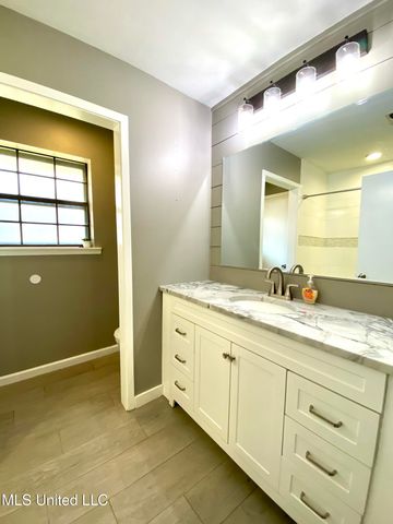 107 W Lakeshore Drive, Carriere, MS 39426