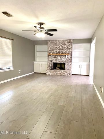 107 W Lakeshore Drive, Carriere, MS 39426