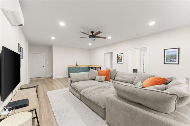 4888 Tarry Glen Drive, Suwanee, GA 30024