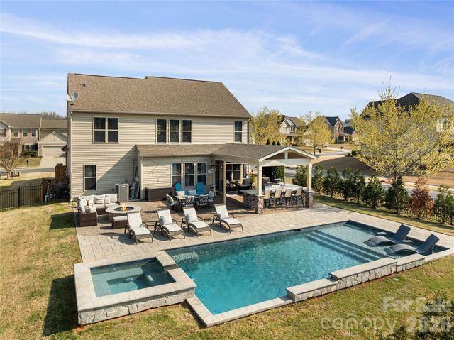 5067 Nighthawk Drive, Fort Mill, SC 29707