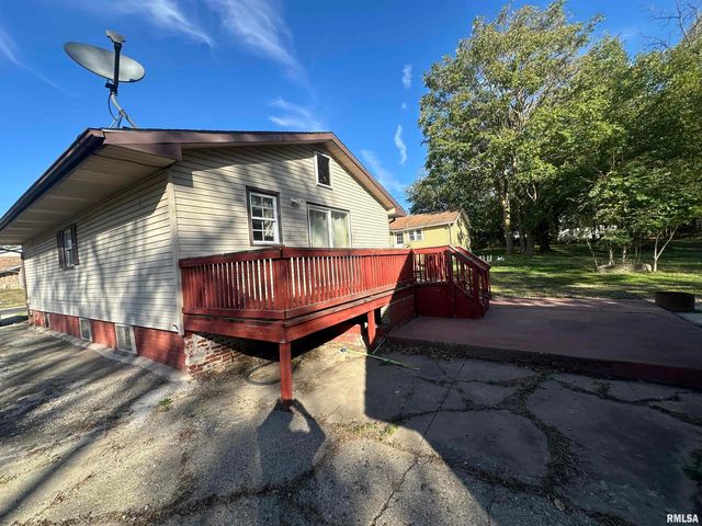 1030 W BERRIEN Street, Galesburg, IL 61401