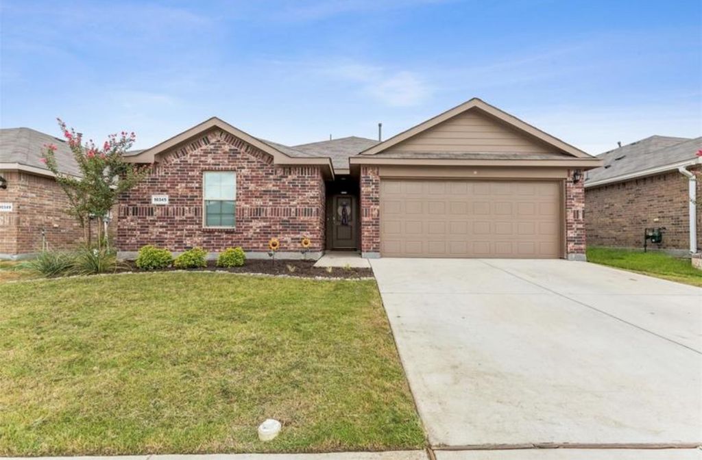 10345 Fort Belknap Trail, Crowley, TX 76036 — exterior