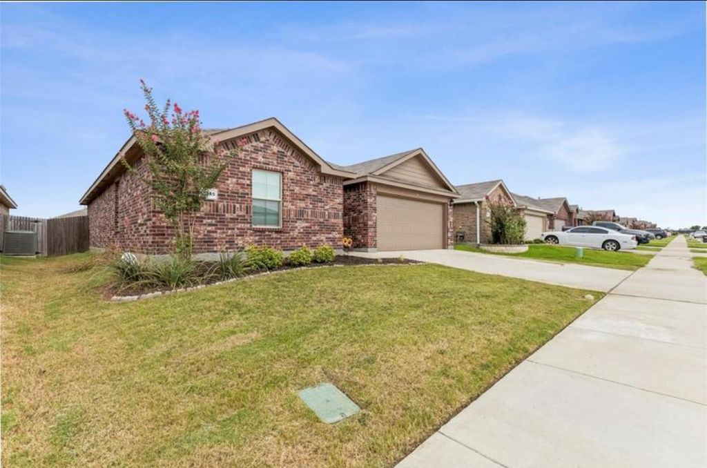 10345 Fort Belknap Trail, Crowley, TX 76036 — photo 2