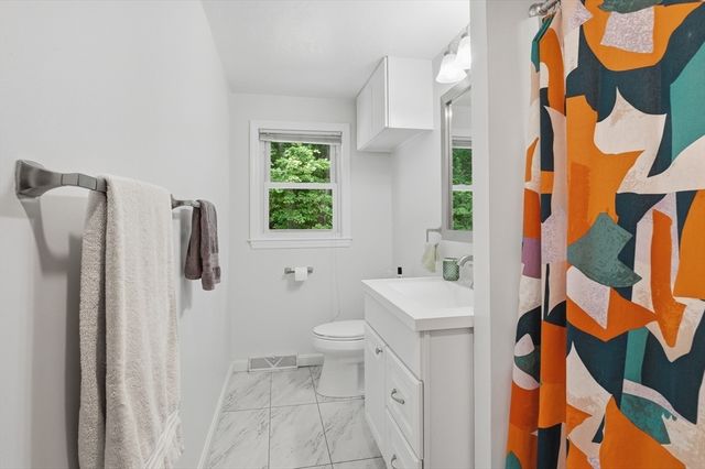 36 Valentine Rd, Northborough, MA 01532