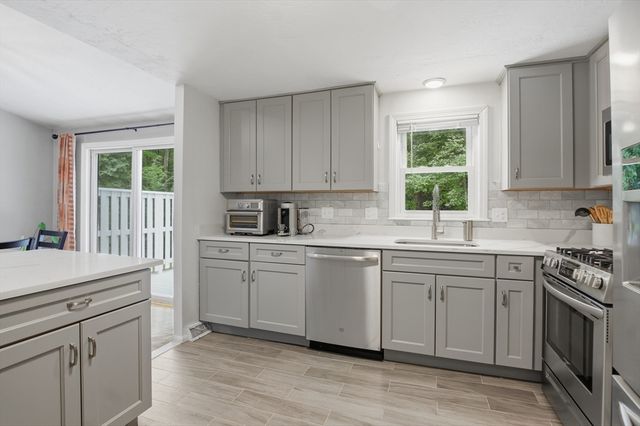 36 Valentine Rd, Northborough, MA 01532