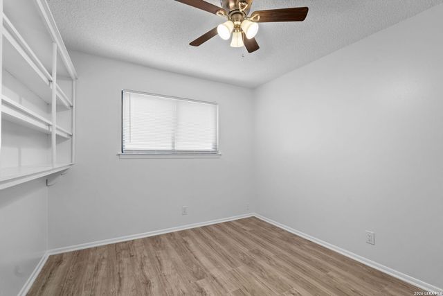 335 Madrid, Universal City, TX 78148