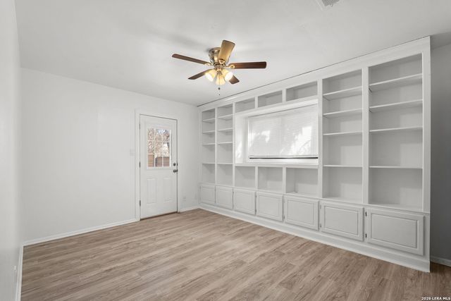 335 Madrid, Universal City, TX 78148