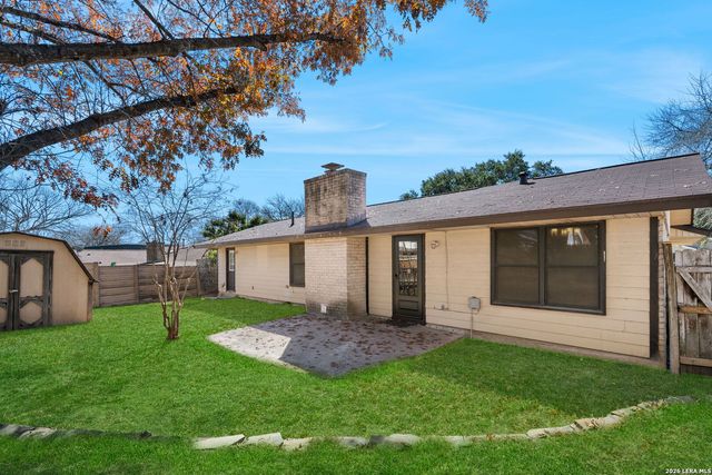 335 Madrid, Universal City, TX 78148