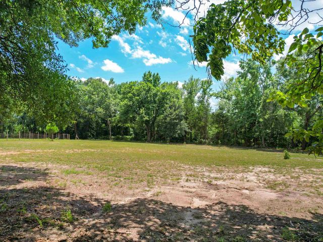 162 Holloway, Big Sandy, TX 75755