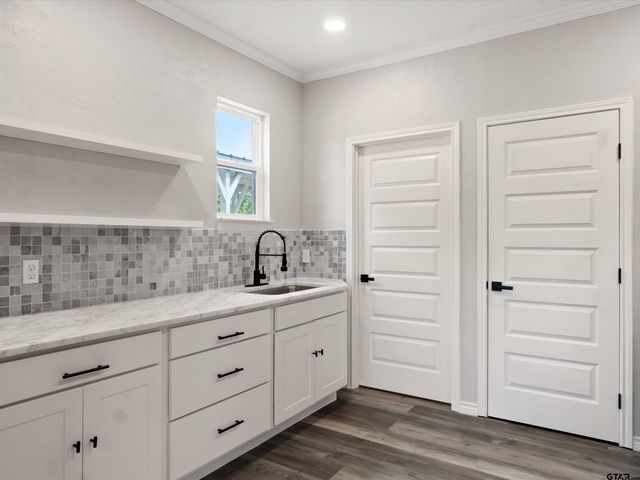 162 Holloway, Big Sandy, TX 75755