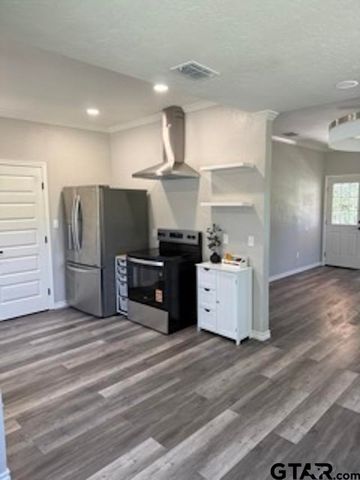 162 Holloway, Big Sandy, TX 75755