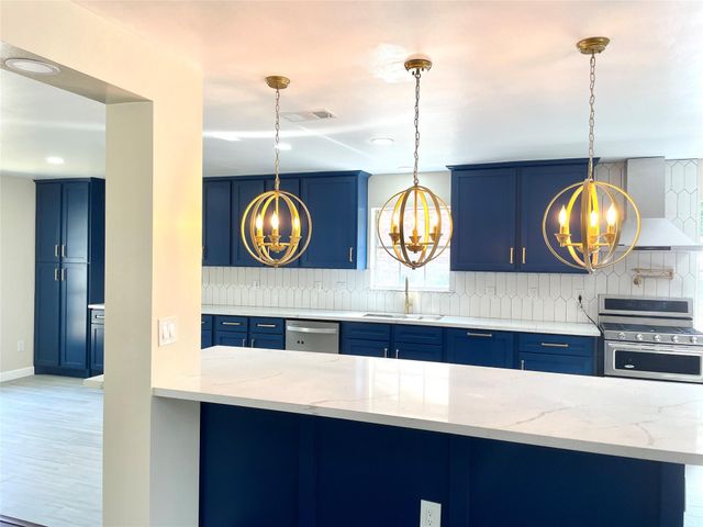 27213 Paula Lane, Conroe, TX 77385