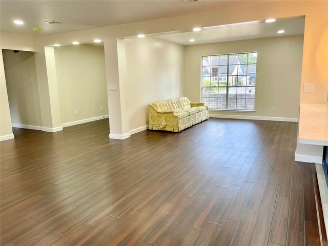 27213 Paula Lane, Conroe, TX 77385