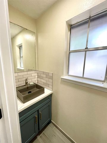 27213 Paula Lane, Conroe, TX 77385