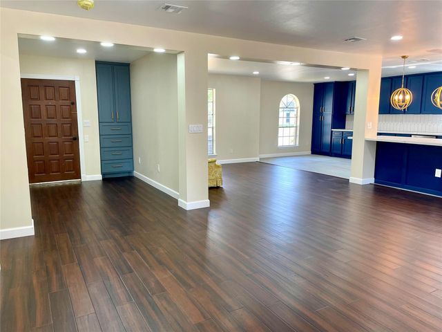 27213 Paula Lane, Conroe, TX 77385