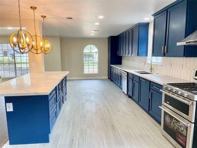 27213 Paula Lane, Conroe, TX 77385