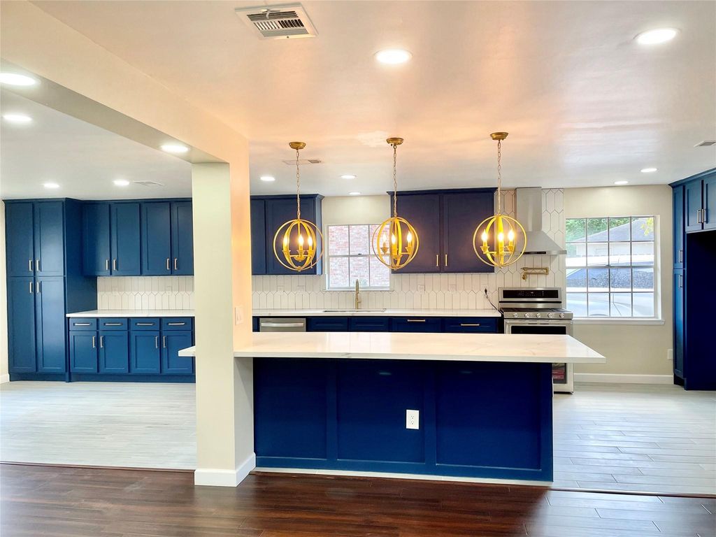 27213 Paula Lane, Conroe, TX 77385