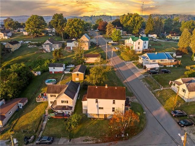 108 Oakwood AVENUE, Canton Twp, PA 15301