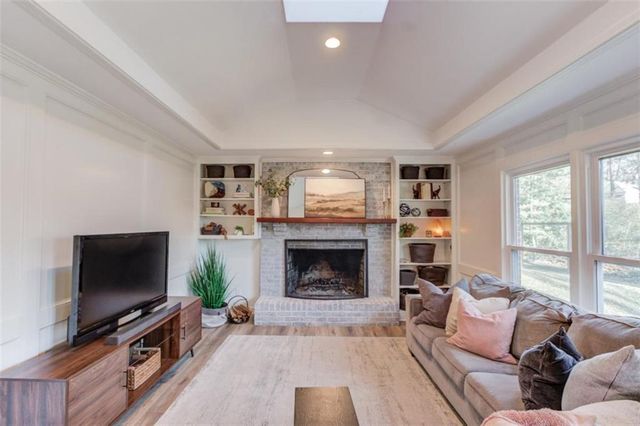 200 Spalding Circle, Sandy Springs, GA 30328