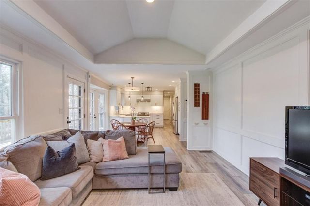 200 Spalding Circle, Sandy Springs, GA 30328